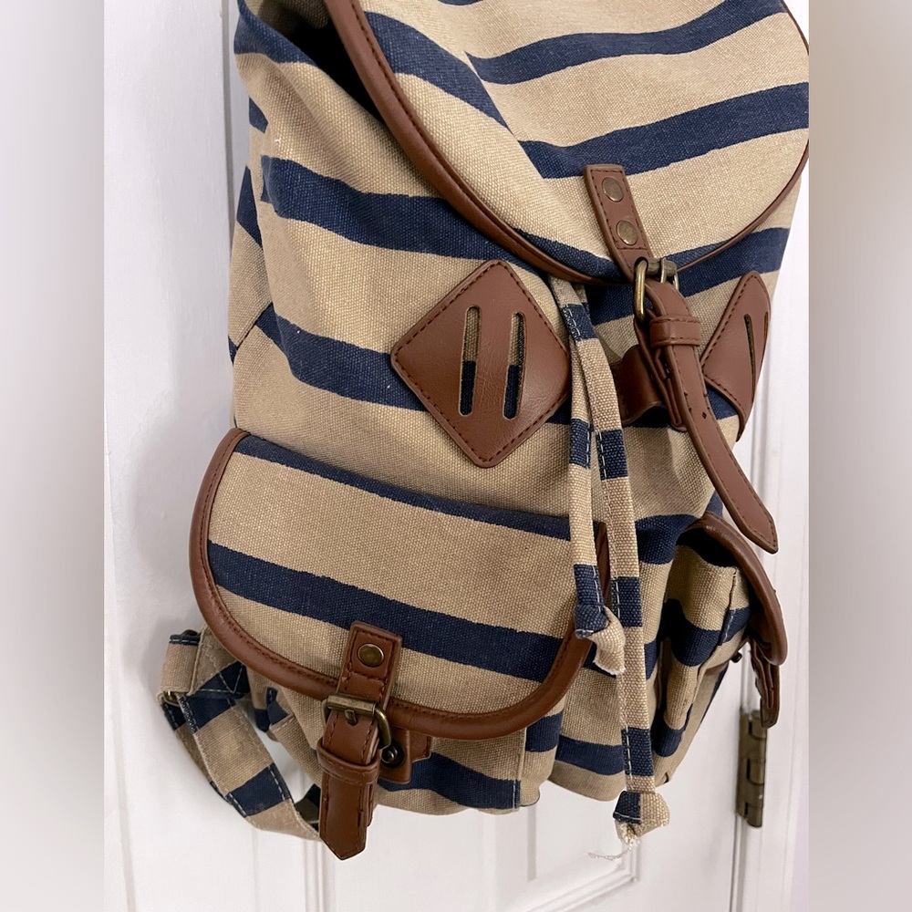 Striped Backpack - Picture 2 of 6